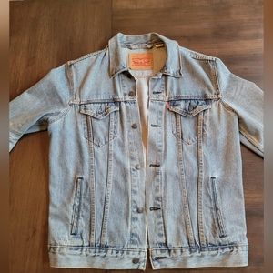 Levi's Denim Trucker Jacket - Light Indigo Wash